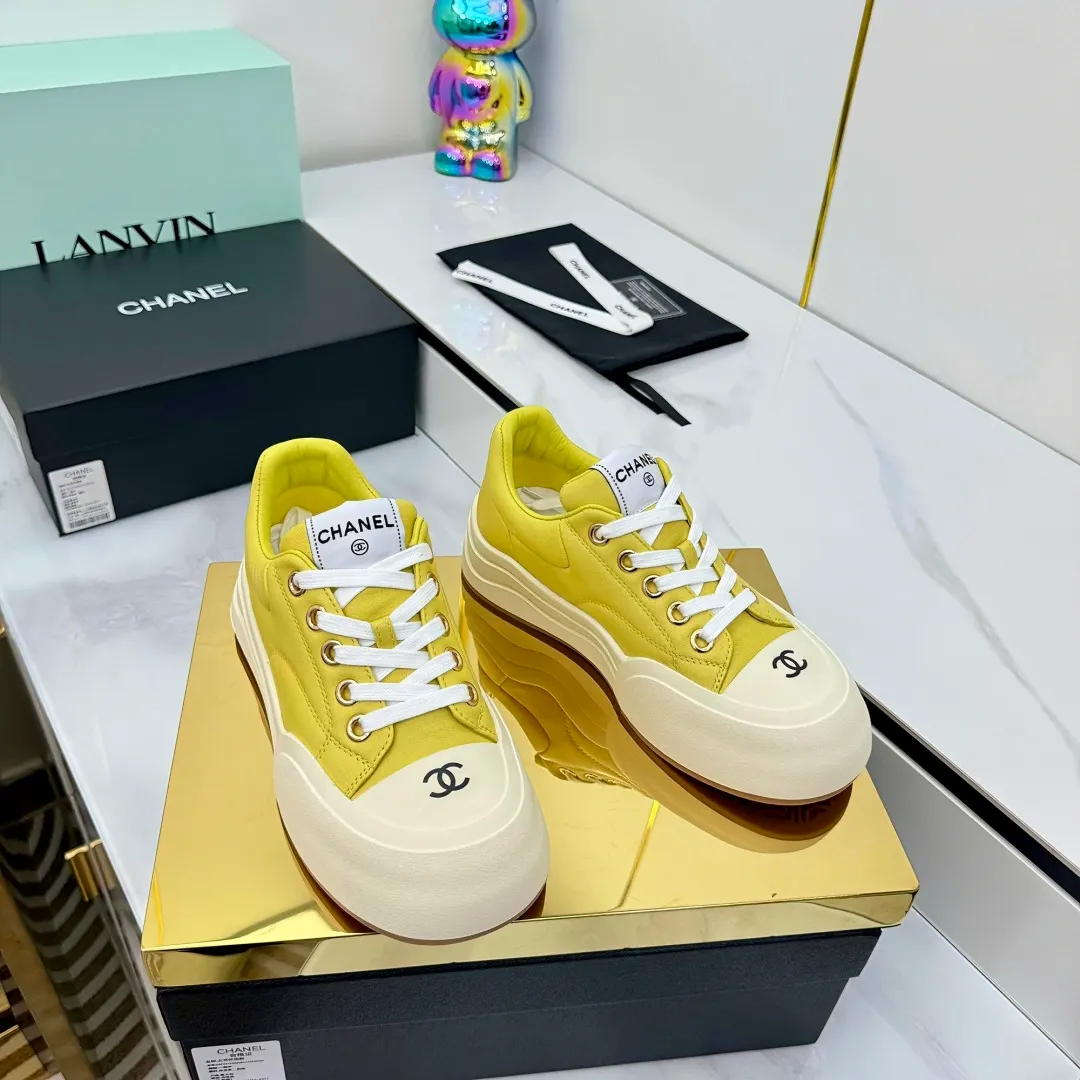 👟👟Ex-factory price 600👟👟 Chanel bread shoes ~ original calfskin panda shoes Chanel 25C latest hot style panda black and white sports shoes casual sneakers Xiaoxiang hot item classic black and white panda color coco girls must pay Fabric: original custom mixed sheepskin lining: original imported breathable mesh lining outsole: Original molded rubber + TPU combination Size: Women's 35-41 👉 👉 👉